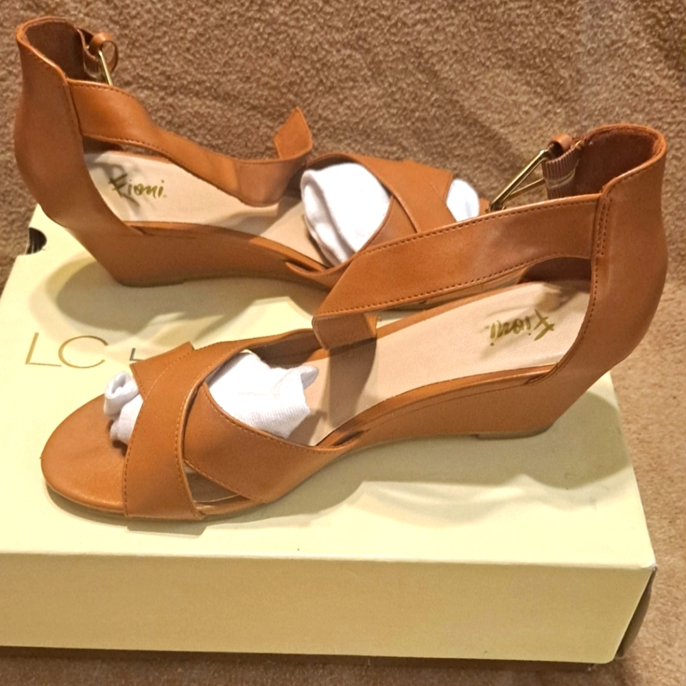 Carmel/Tan sandal